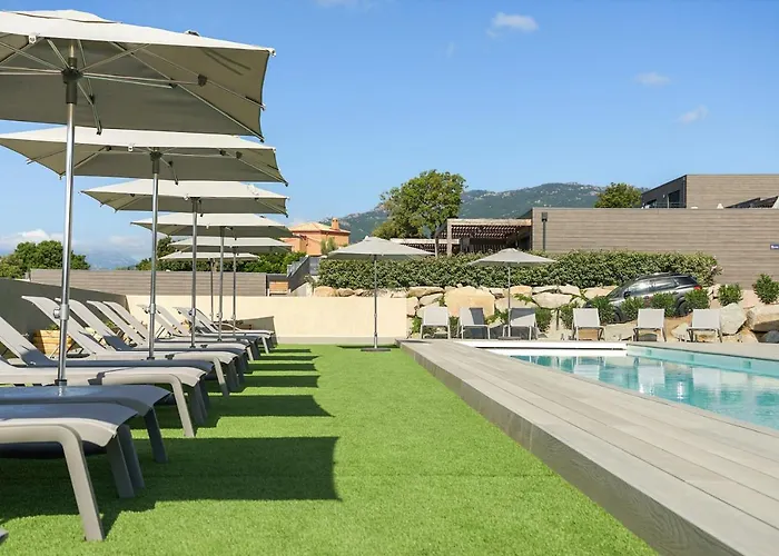 Aparthotel Pierre & Premium Les Terrasses D'arsella 5*