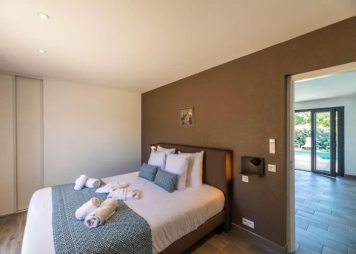 Aparthotel Pierre & Premium Les Terrasses D'arsella 5*