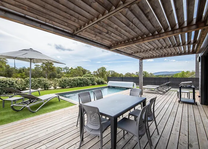 Hotel apartamentowy Pierre & Premium Les Terrasses D'arsella 5*